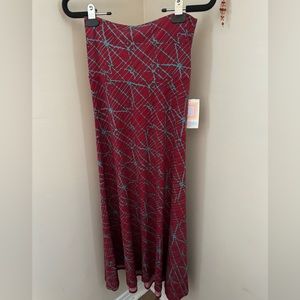NWT LulaRoe geometric pattern maxi skirt. Size XXS .